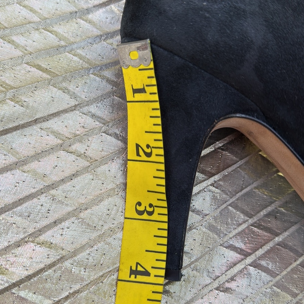 🩷 Bettye Muller; Elegant, Made in Italy, Black Suede Bootie Heels, Wm. Sz. 9/40! - Picture 8 of 10